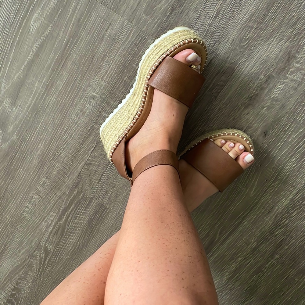 SODA brown platforms